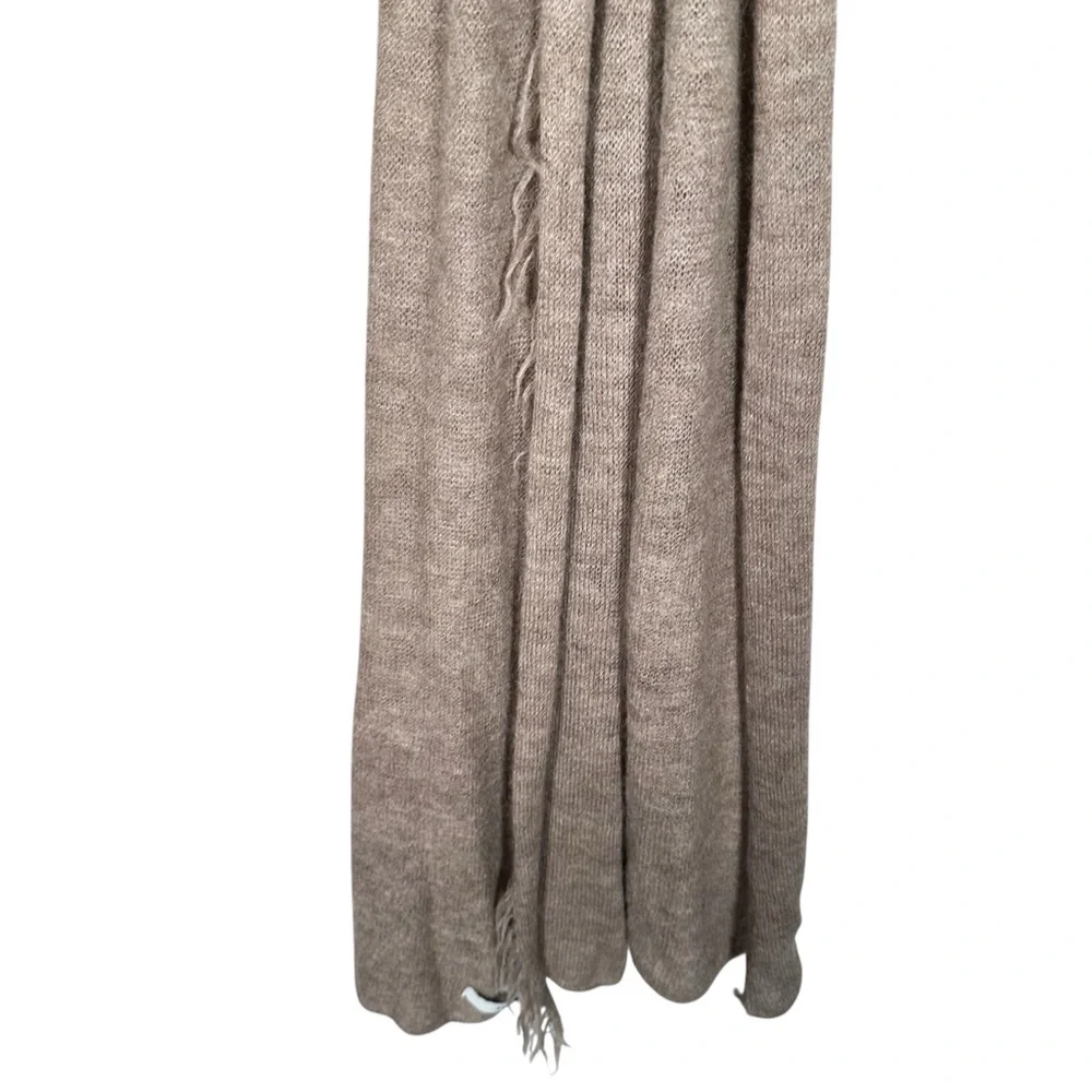 LATIERRA Sierra Hand-brushed Baby Alpaca Scarf in taupe - Picture 6 of 8